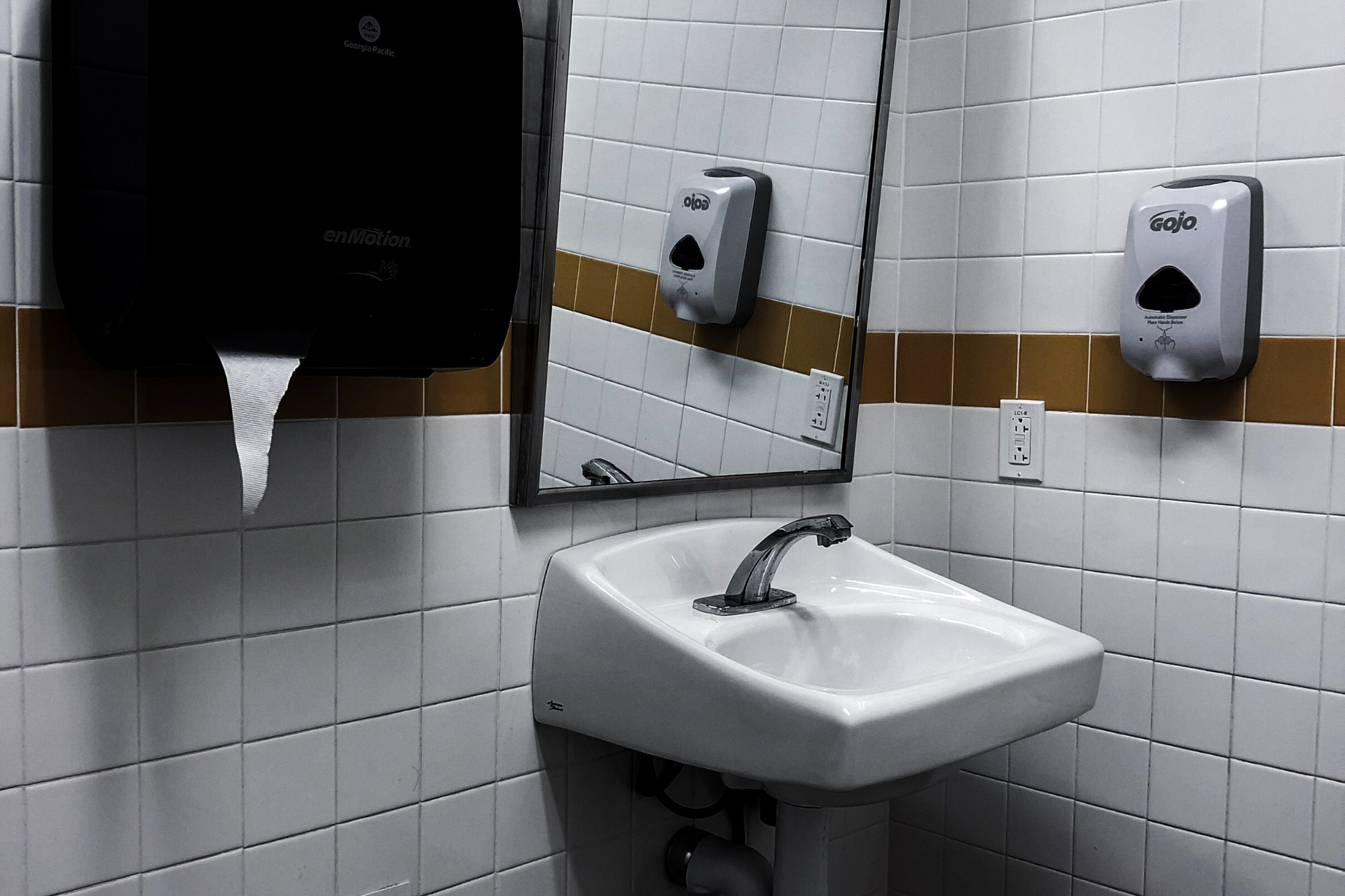 Featured image for “Things to Consider when selecting your Washroom Drying Solution”