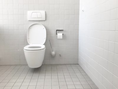 Commercial Toilet that is clean.